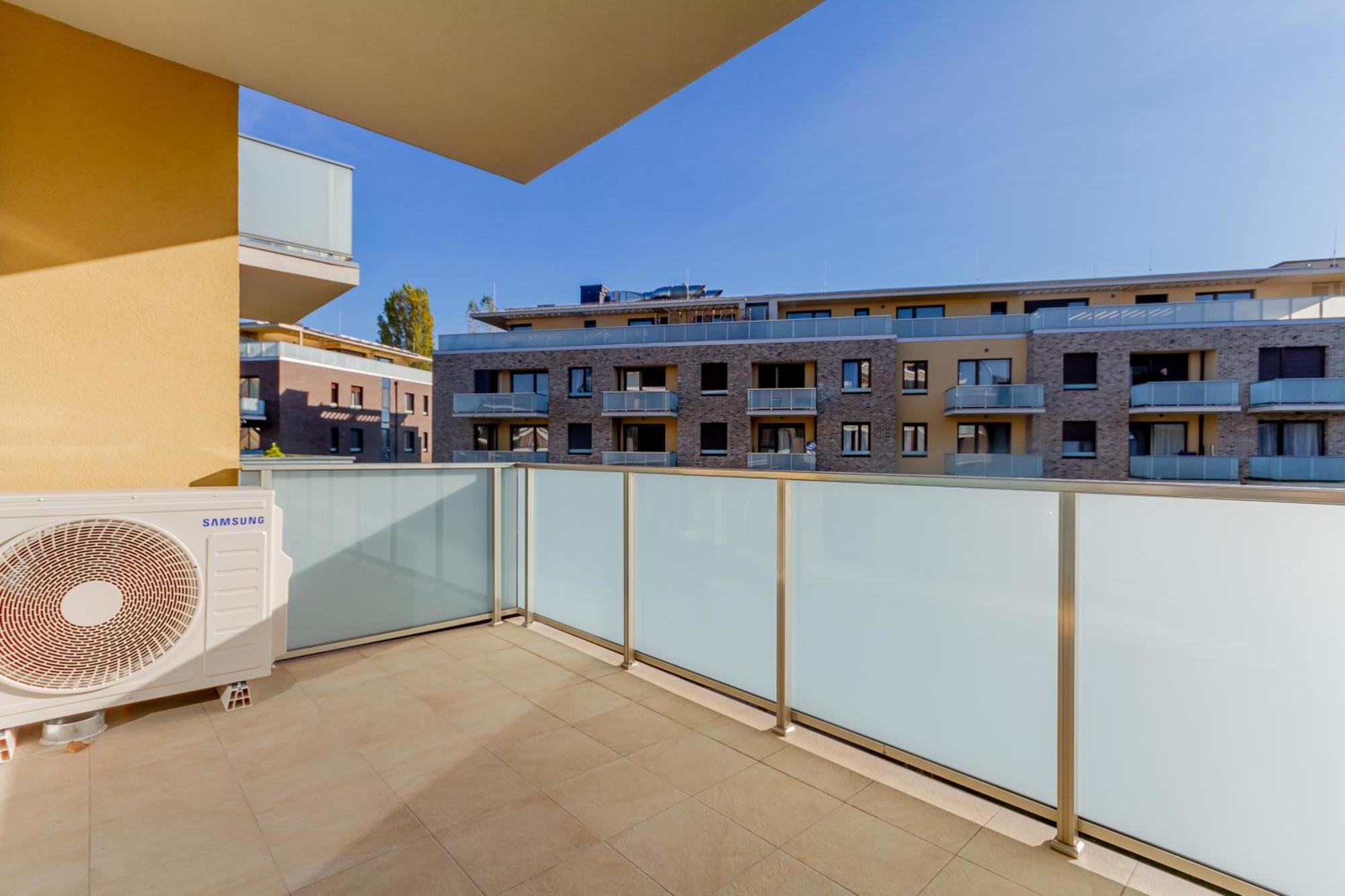 Luxury Cordia Apartment With Free Parking Budapeste Exterior foto